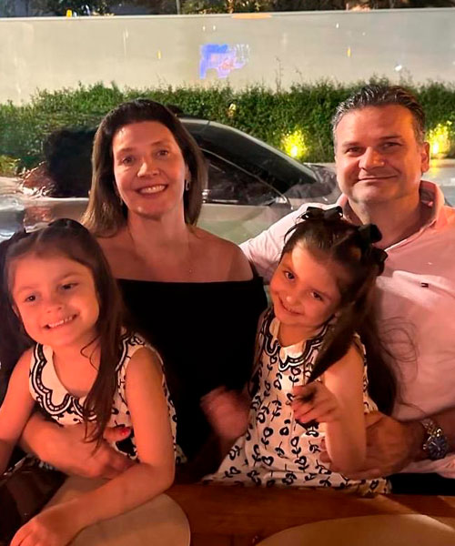 Foto de Ana Cristina Romanholi e Beto Amato – Pais da Antonella e Giovanna (1º Ano A e B)