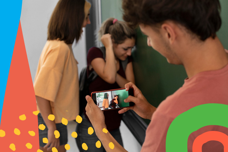 Alunos praticando bullying na escola